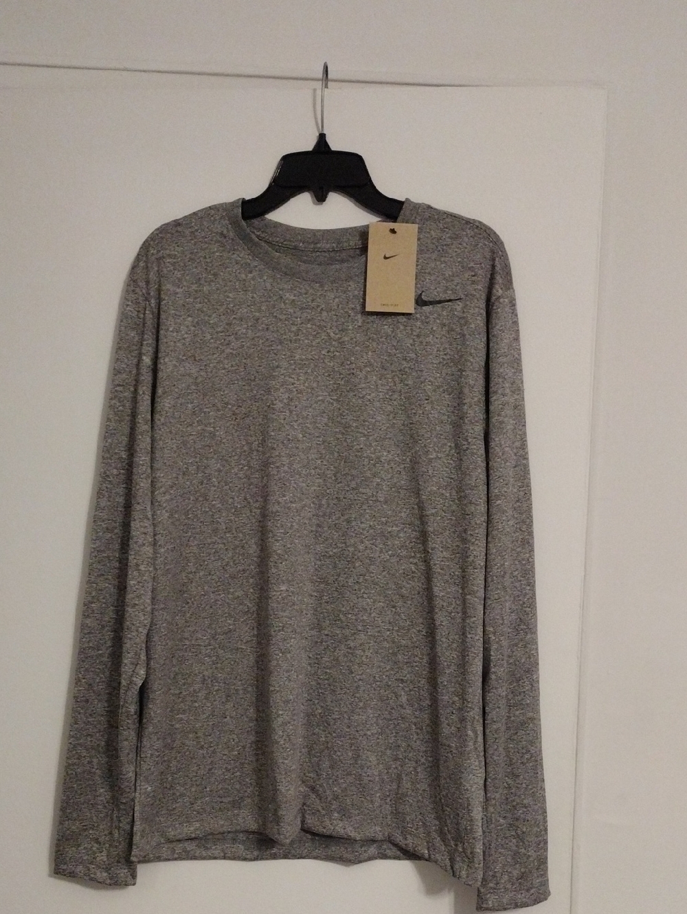 Nike Men’s Heather Grey Long Sleeve Crew Performance Top
